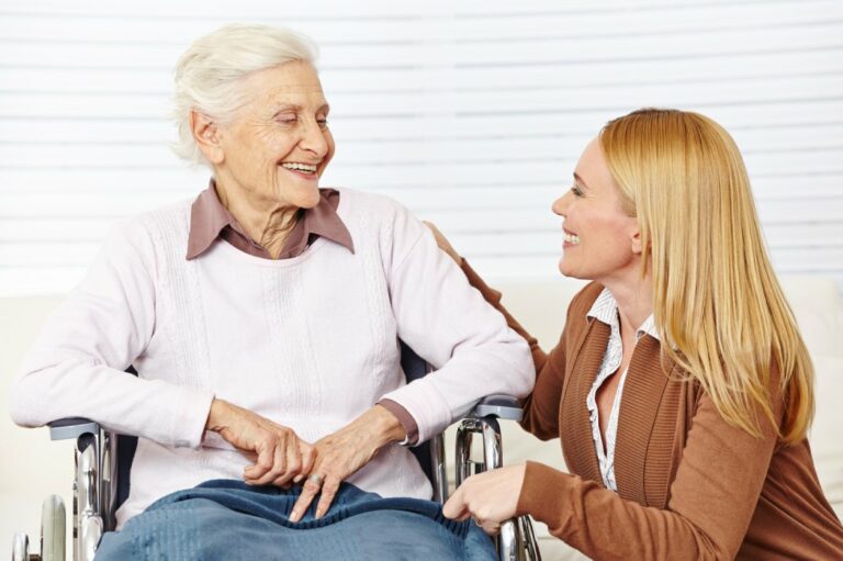 4 signs a senior is in need of assisted living